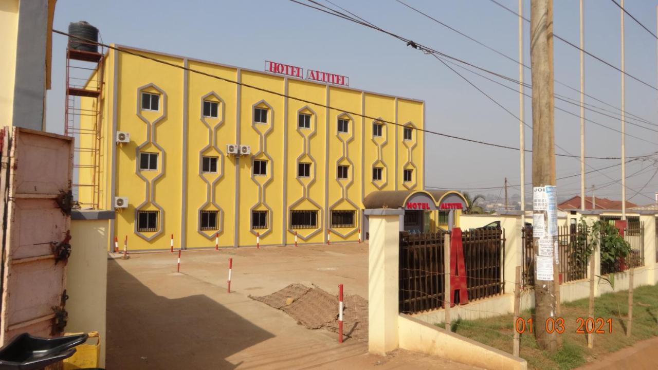 Hotel Altitel Bafoussam Экстерьер фото