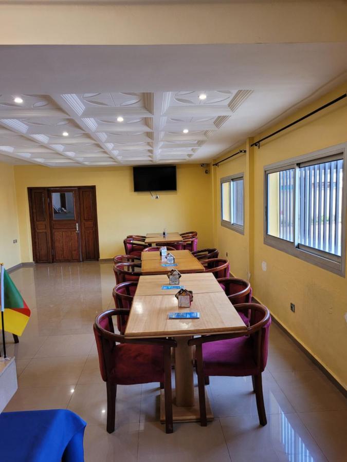 Hotel Altitel Bafoussam Экстерьер фото