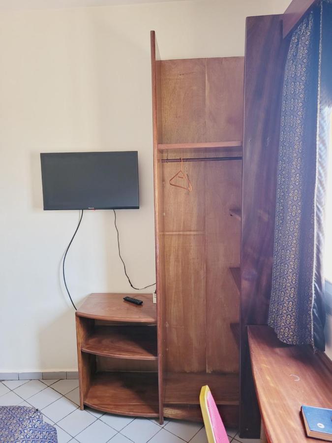 Hotel Altitel Bafoussam Экстерьер фото