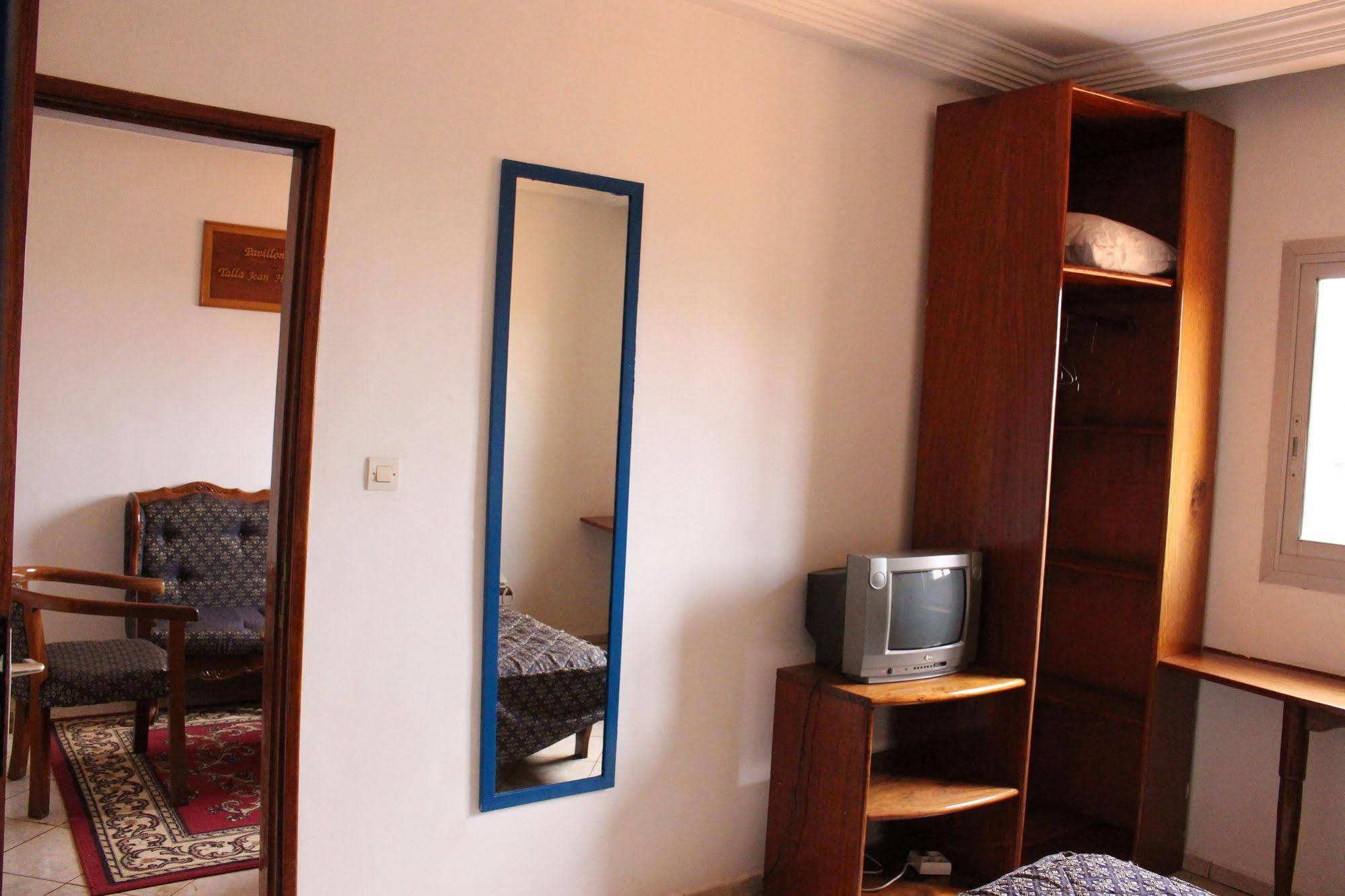 Hotel Altitel Bafoussam Экстерьер фото